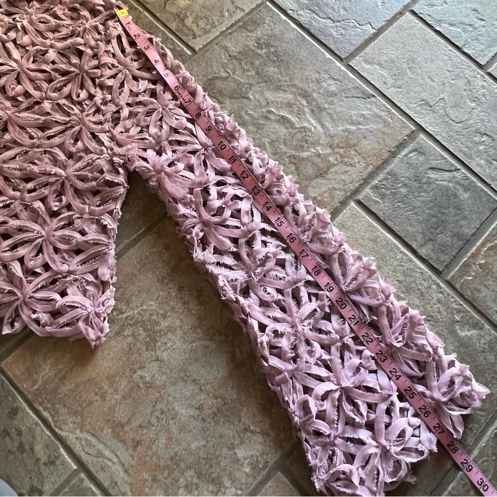 WILLOW & Root From The BUCKLE Dusty Rose Floral Stitch Fabric - Picture 9 of 10